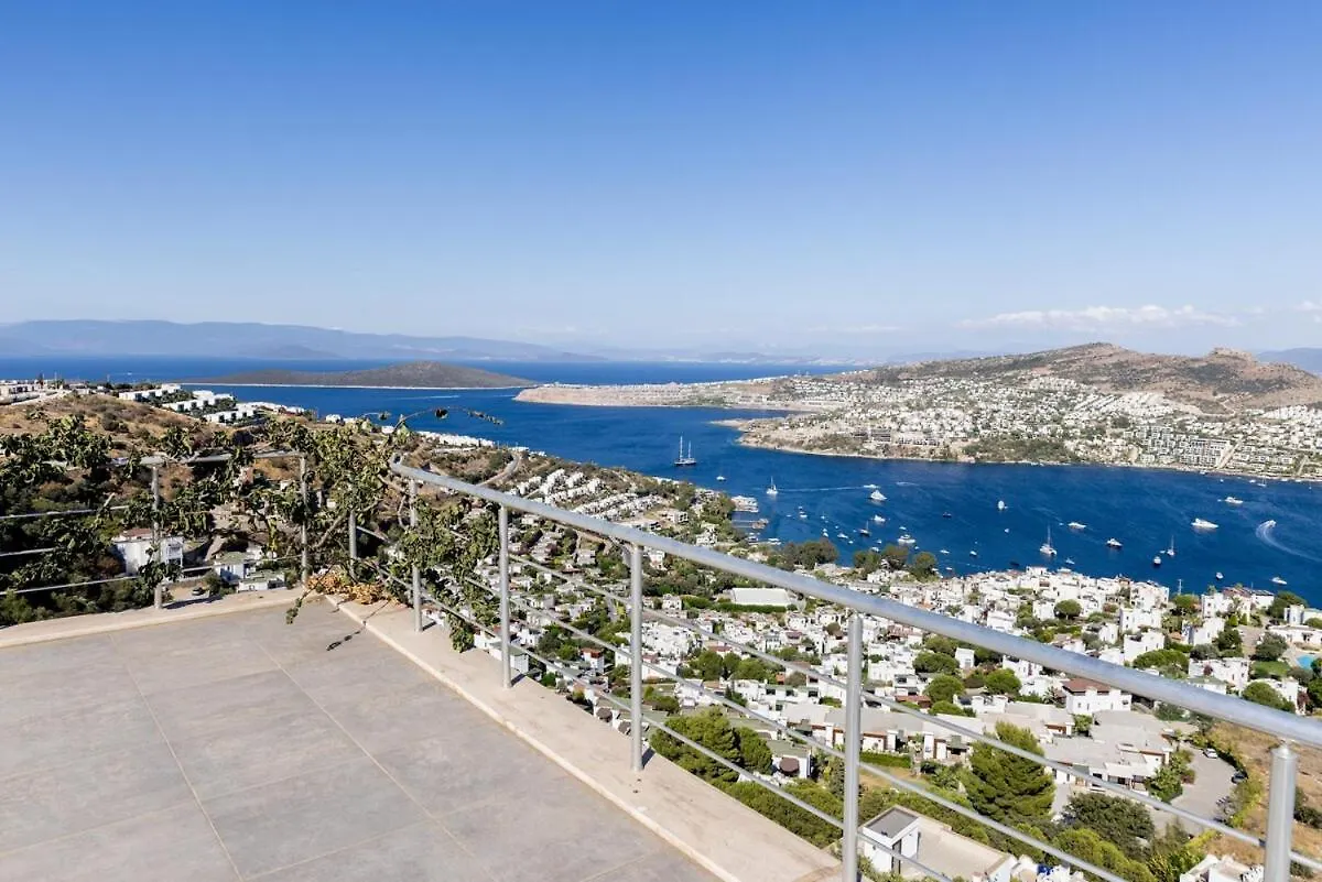 Stunning Sea View Cosy Apartment Gundogan  Turecko